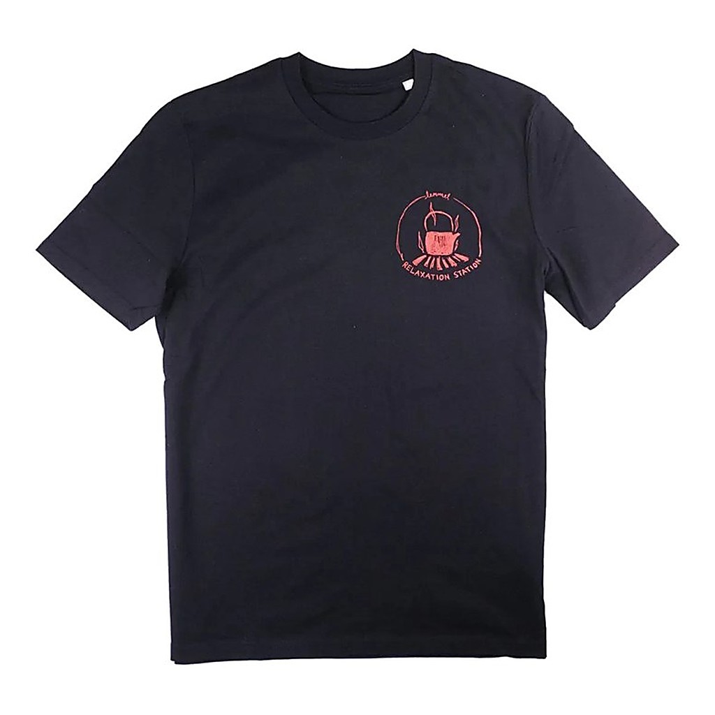 Lemmel T-shirt Relaxation Station Black w Red print i gruppen Kläder & Skor / Kläder / T-shirts hos Fishline (3010106-5334r)