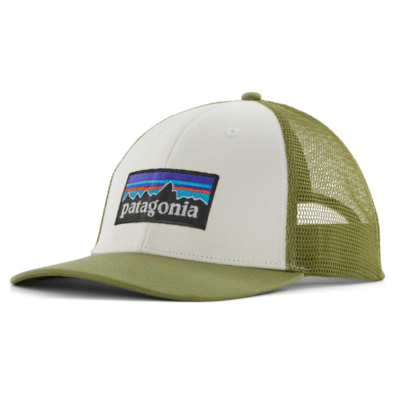 Patagonia P-6 Logo LoPro Trucker Hat, White/Buckhorn Green i gruppen Kläder & Skor / Kepsar & Huvudbonader / Kepsar / Truckerkepsar hos Fishline (38283-WBGN-ALL)