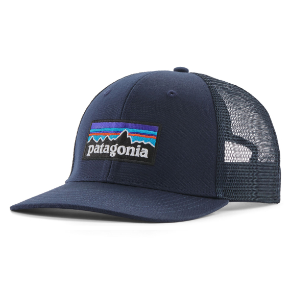 Patagonia P-6 Logo Trucker Hat New Navy i gruppen Kläder & Skor / Kepsar & Huvudbonader / Kepsar / Truckerkepsar hos Fishline (38289-NENA-ALL)