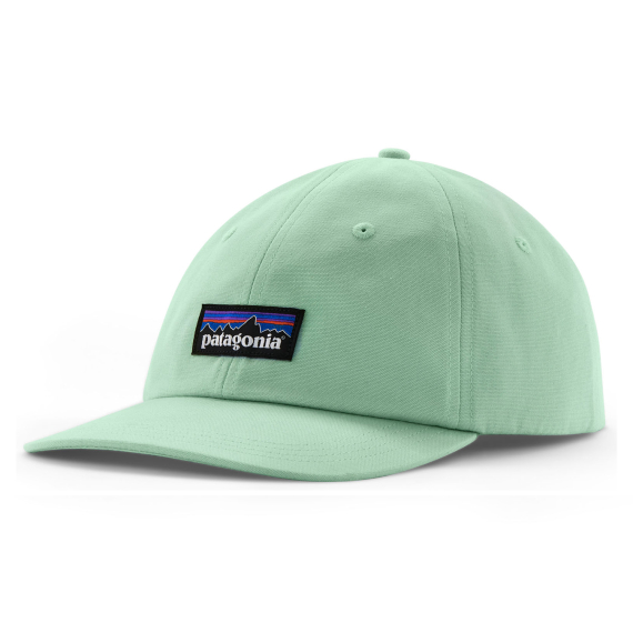 Patagonia P-6 Label Trad Cap Rinsed Green i gruppen Kläder & Skor / Kepsar & Huvudbonader / Kepsar hos Fishline (38296-RNSG-ALL)