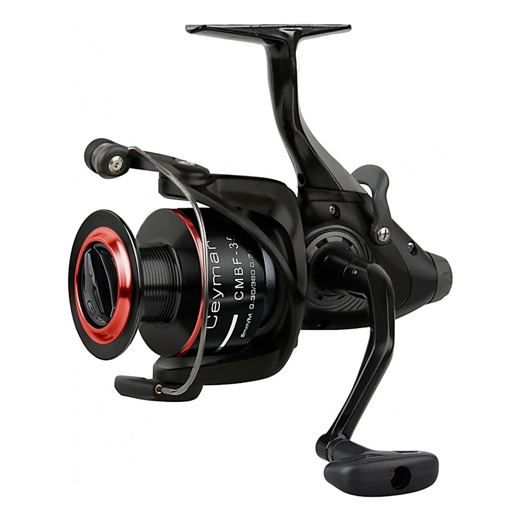Okuma Ceymar Bait Feeder inc. Ex. Graphite spool i gruppen Fiskerullar / Baitrunners & Karprullar / Baitrunners & Baitfeeders hos Fishline (54204r)