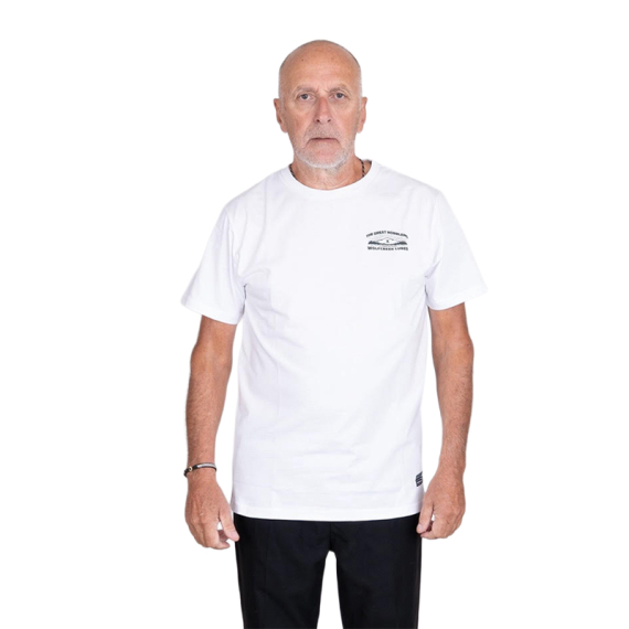 SQRTN X Wolfcreek Lures Tee, White i gruppen Kläder & Skor / Kläder / T-shirts hos Fishline (SQWC-001-Sr)