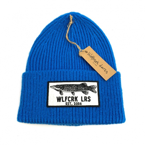 Wolfcreek Pike Patch Knitted Beanie - Blue i gruppen Kläder & Skor / Kepsar & Huvudbonader / Mössor hos Fishline (WCL-05-BEANIE-03-BLUE)