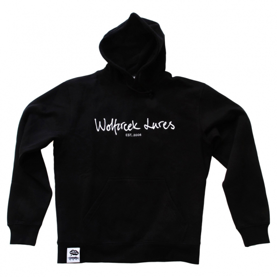 Wolfcreek Lures Classic Logo Hoodie, Black i gruppen Kläder & Skor / Kläder / Tröjor / Hoodies hos Fishline (WCL-05-HOOD-01-BLKr)