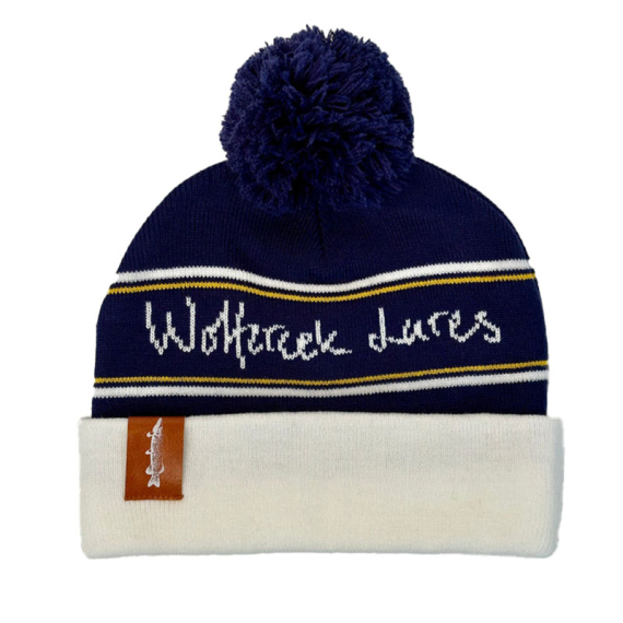 Wolfcreek Classic Logo Pom Pom Beanie - Navy/ White i gruppen Kläder & Skor / Kepsar & Huvudbonader / Mössor hos Fishline (WCL-05-POMPOM-01-NVY-WHT)